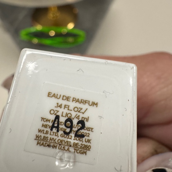 Tom ford Soliel Blanc 4ml parfum - Picture 3 of 3